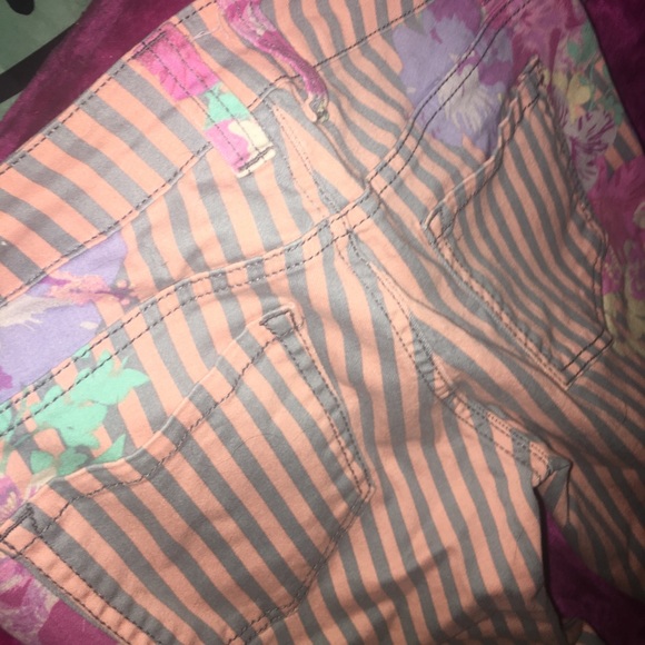Floral striped Grane Juniors 5 Skinny Jeans EUC - Picture 9 of 15